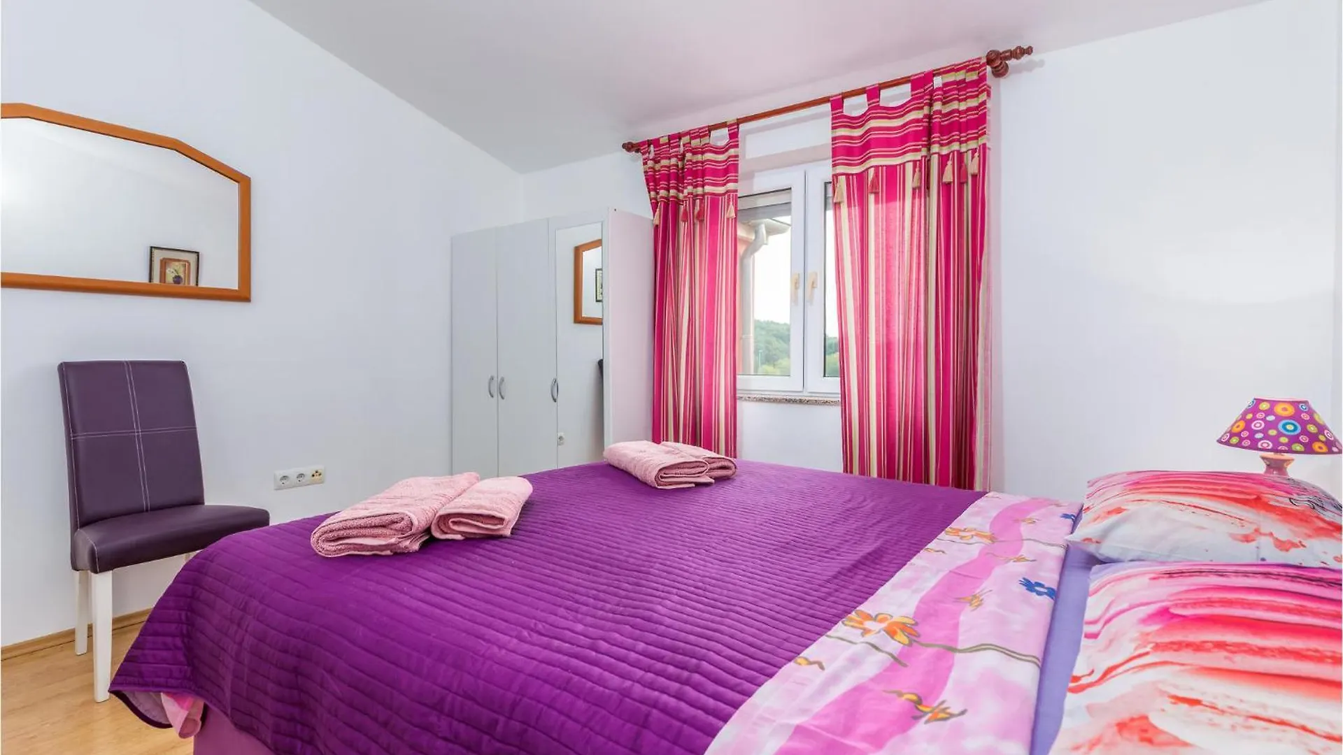 2 Bedroom Stunning Apartment In Pula